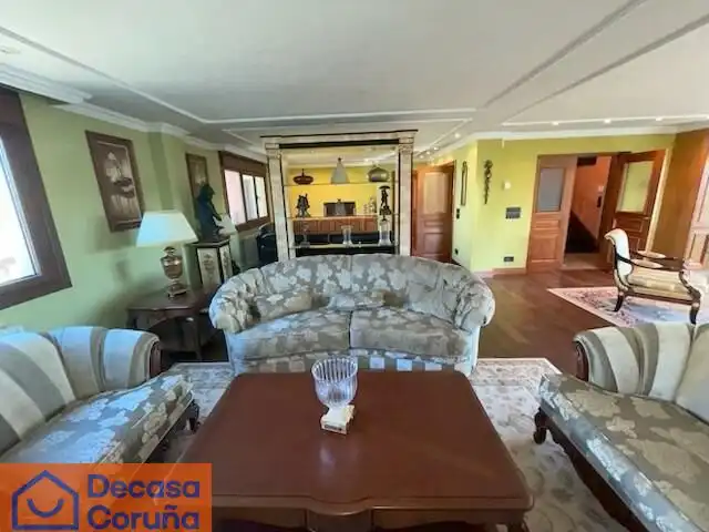 Sala d'estar de Casa o xalet en venda en Madrid amb Jardí privat, Terrassa i Traster