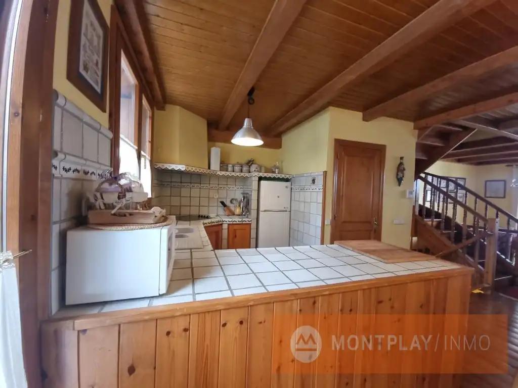 Kitchen of Detached homes for sale in Naut Aran