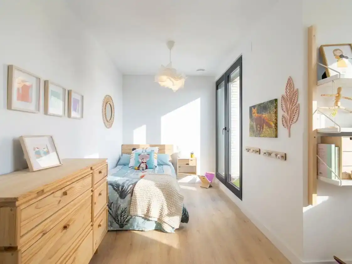 Dormitori de Casa o xalet en venda en Vitoria - Gasteiz amb Aire condicionat i Balcó