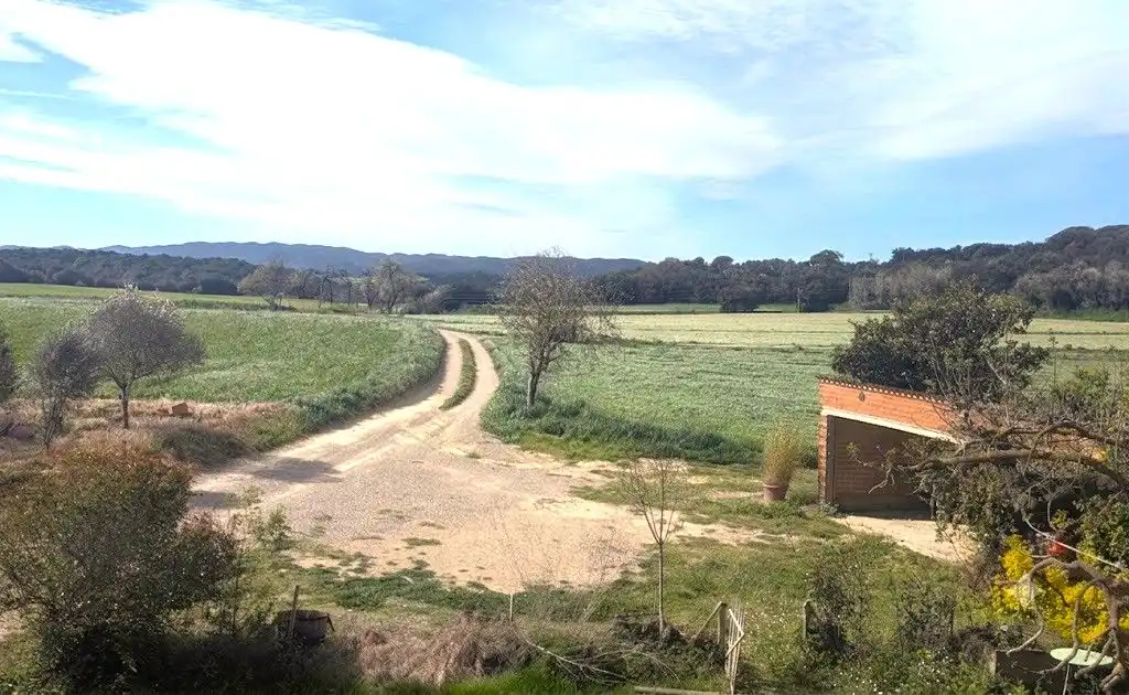 Finca rústica en venda en Corçà amb Moblat