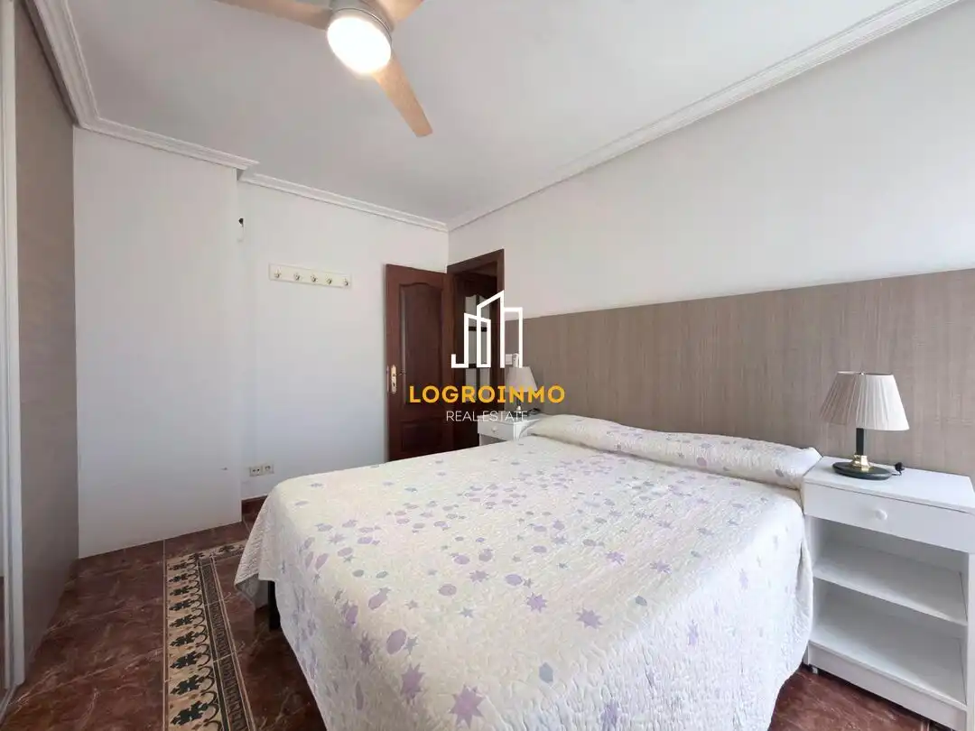 Habitación de Casa o chalet en venta en El Redal con Calefacción, Trastero y Piscina