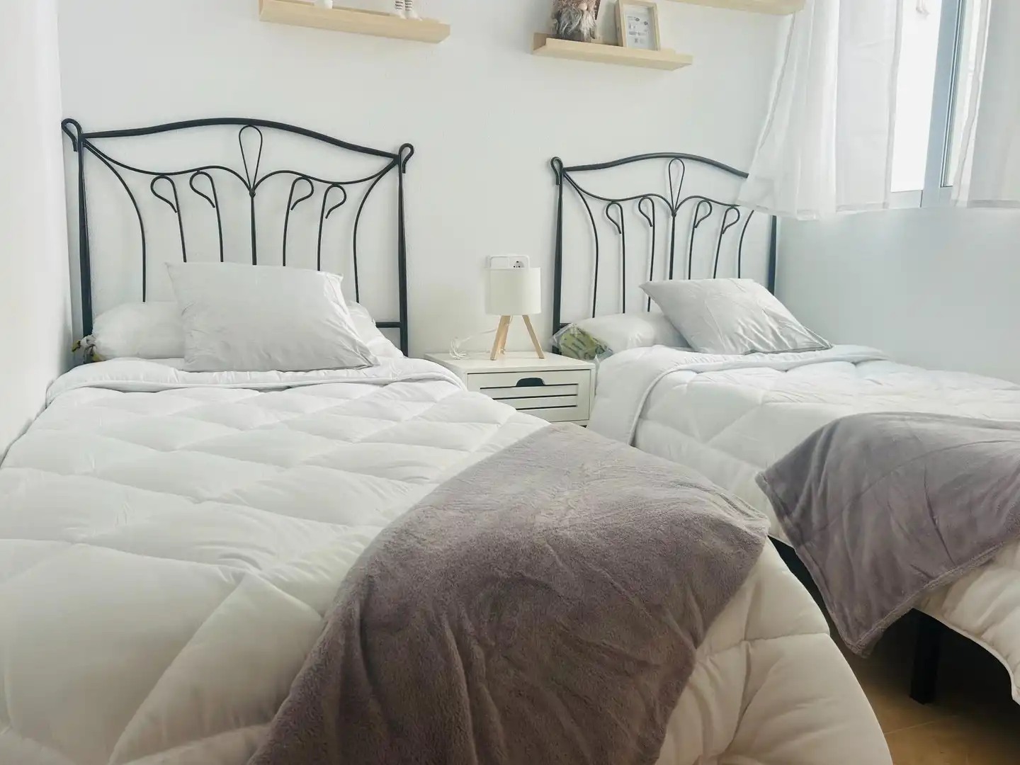 Schlafzimmer von Wohnungen zum Verkauf in Pilar de la Horadada mit Möbliert und Alarm