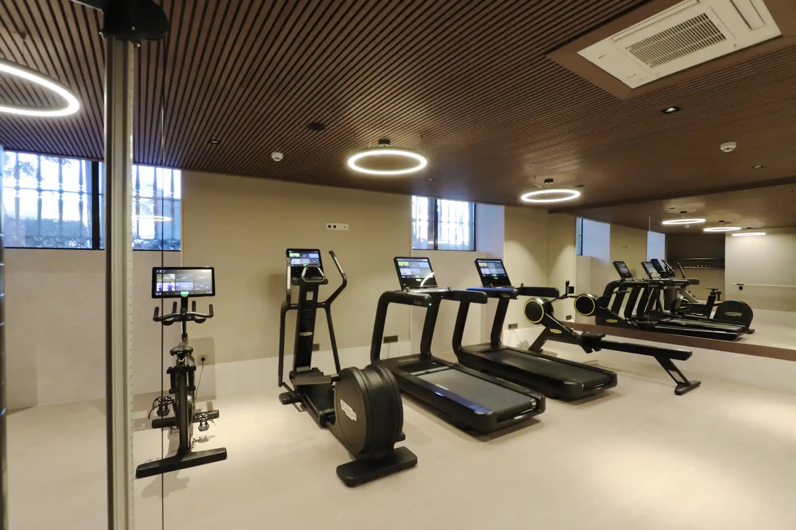 Ático en venta en Madrid con Aire acondicionado, Calefacción y Jardín privado