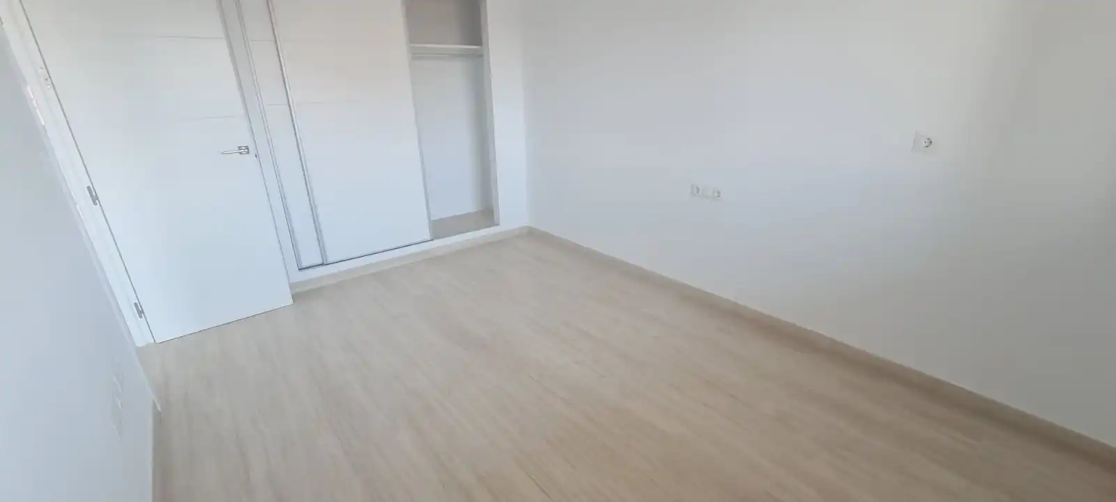 Bedroom of Apartments for sale in Fuengirola  with Air Conditioner, Parquet flooring and Terrace