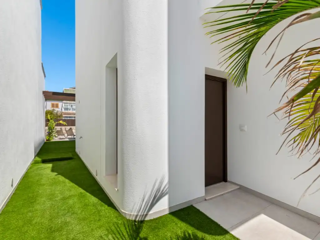 Vista exterior de Casa o xalet en venda en Pilar de la Horadada amb Piscina
