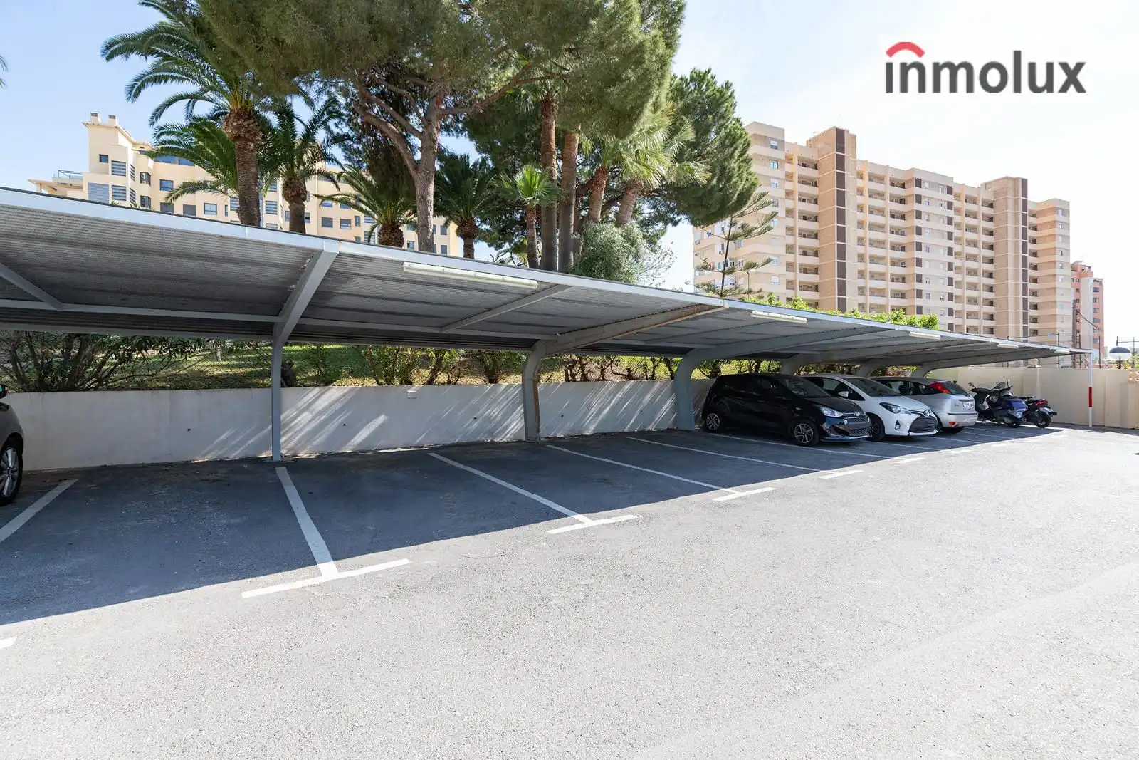 Aparcament de Pis en venda en Alicante / Alacant amb Aire condicionat, Calefacció i Piscina