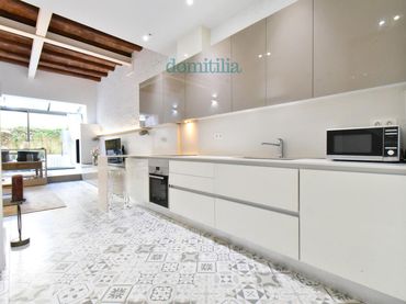 Casa a schiera con giardino in vendita a Centre - Sant Oleguer