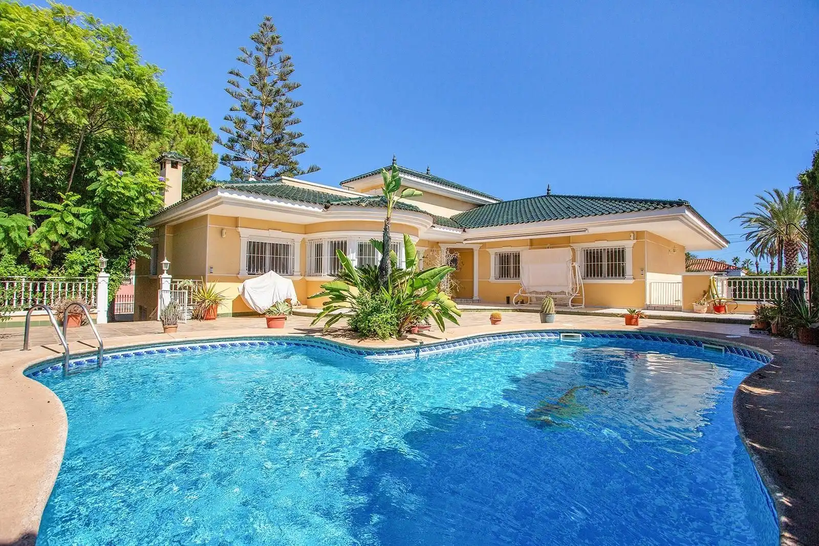 House with pool for sale in Zona Carrefour - Urbanizaciones, imagen 2