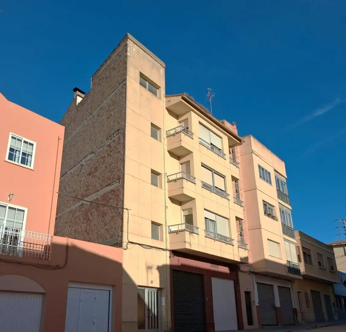 Exterior view of Flat for sale in Requena, Valencia