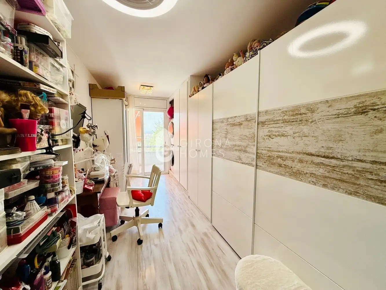 Habitación de Casa adosada en venta en Girona con Aire acondicionado, Calefacción y Terraza