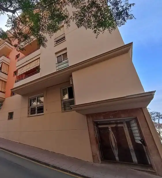 Vista exterior de Pis en venda en Estepona amb Aire condicionat, Calefacció i Moblat