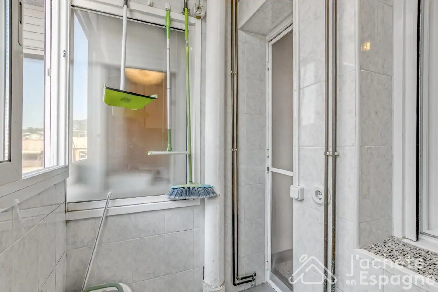 Baño de Apartamento en venta en Gavà con Calefacción y Terraza
