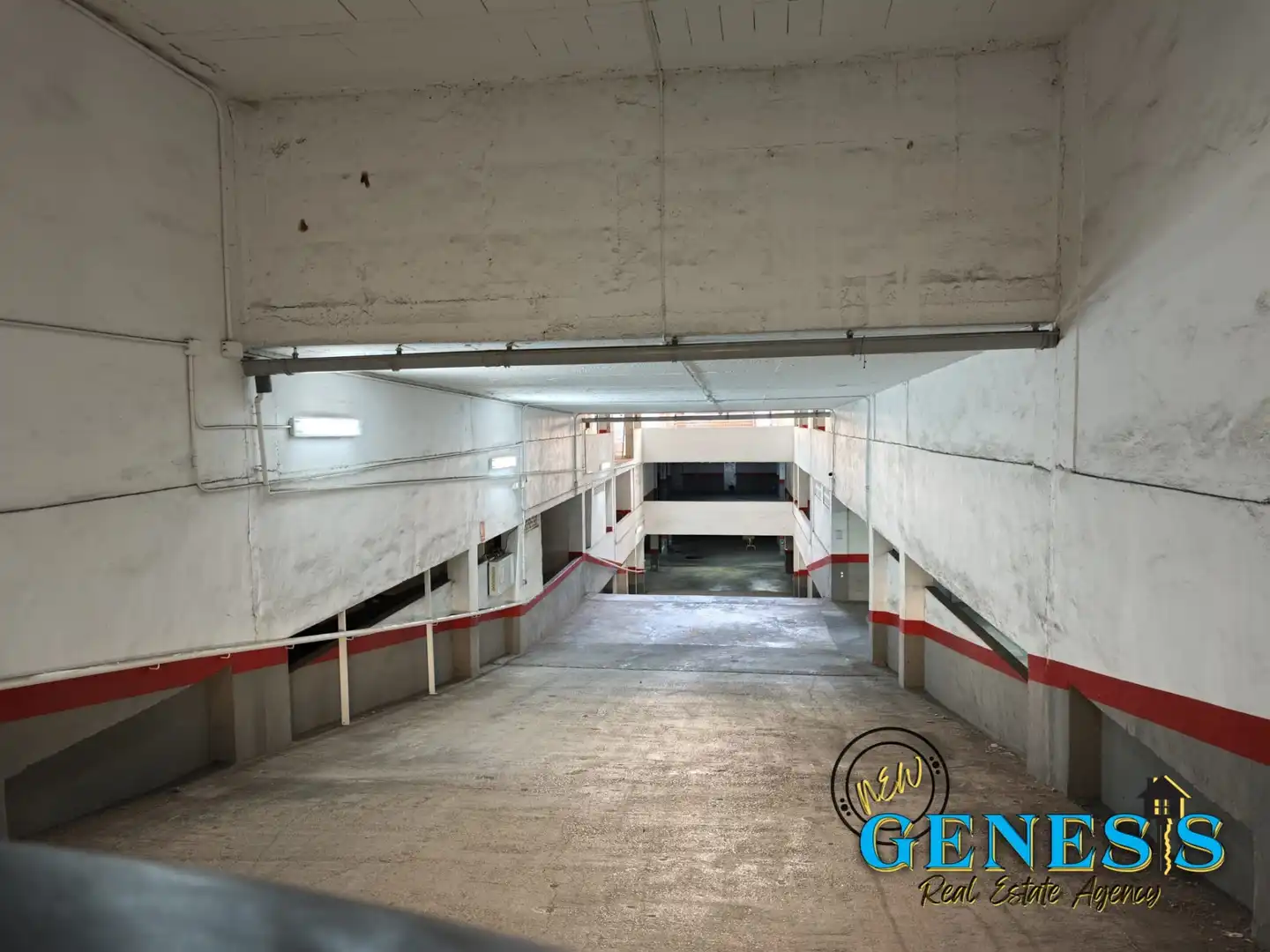 Aparcament de Garatge en venda en Torrevieja amb Alarma