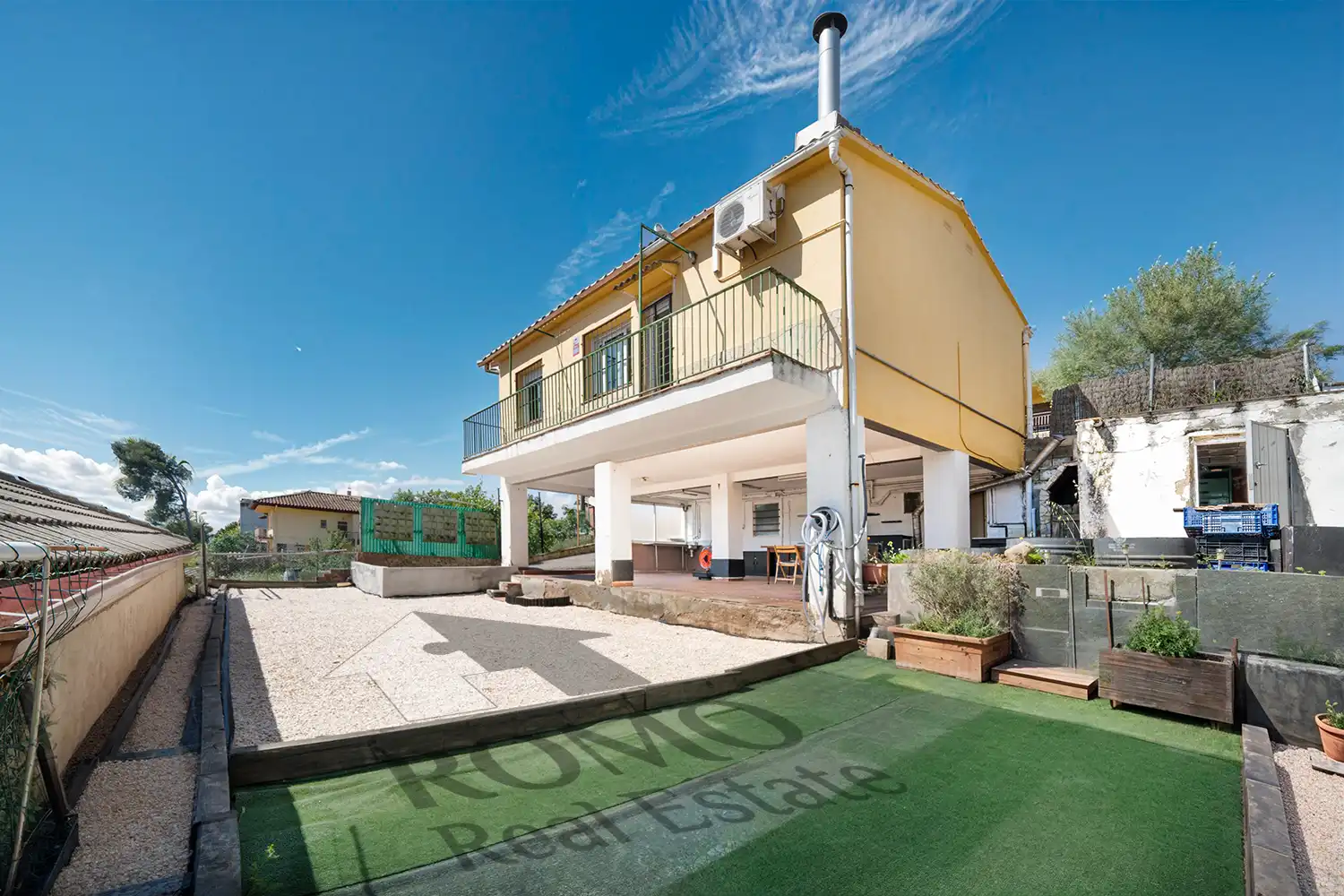 Vista exterior de Casa o chalet en venta en Lliçà d'Amunt con Calefacción, Jardín privado y Terraza
