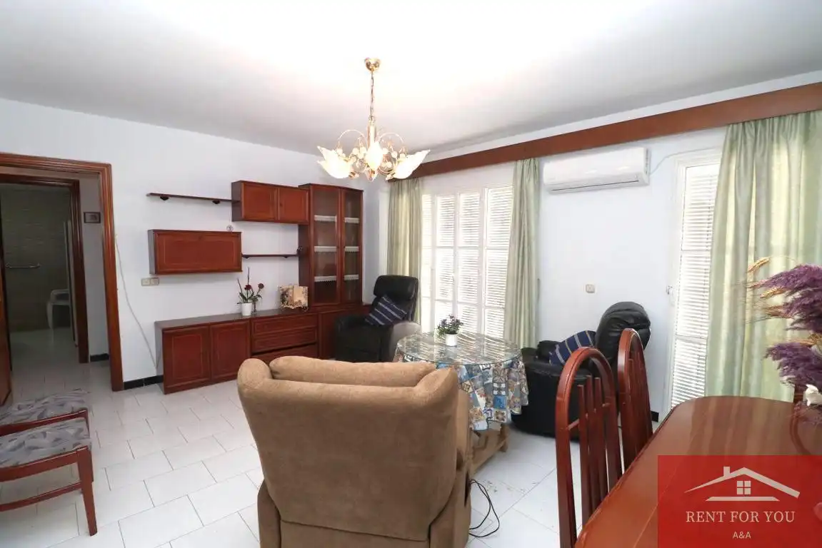 Sala d'estar de Pis en venda en Alhaurín El Grande amb Aire condicionat, Terrassa i Moblat