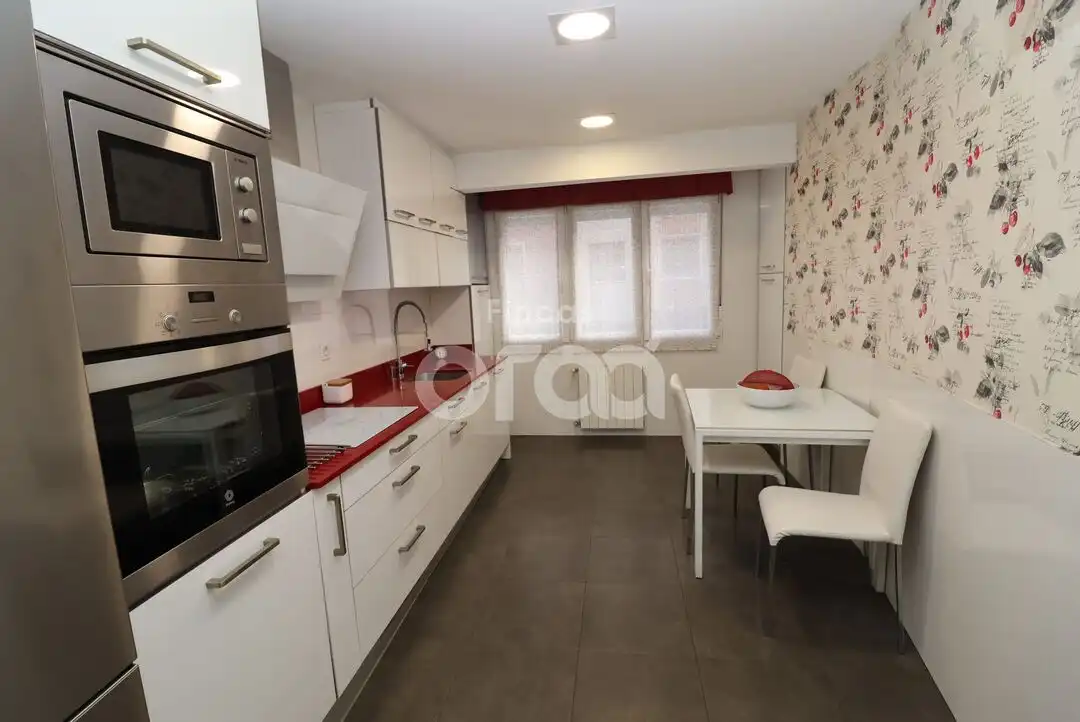 Küche von Wohnung zum Verkauf in Santurtzi  mit Heizung und Balkon