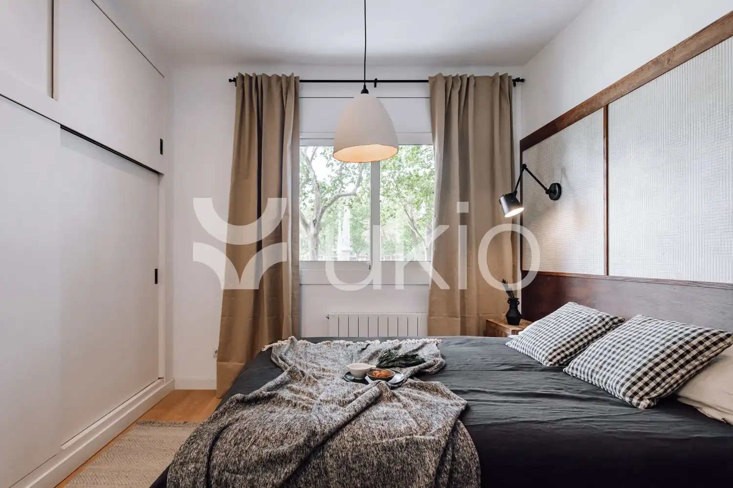 Habitación de Apartamento de alquiler en Barcelona con Aire acondicionado, Calefacción y Amueblado