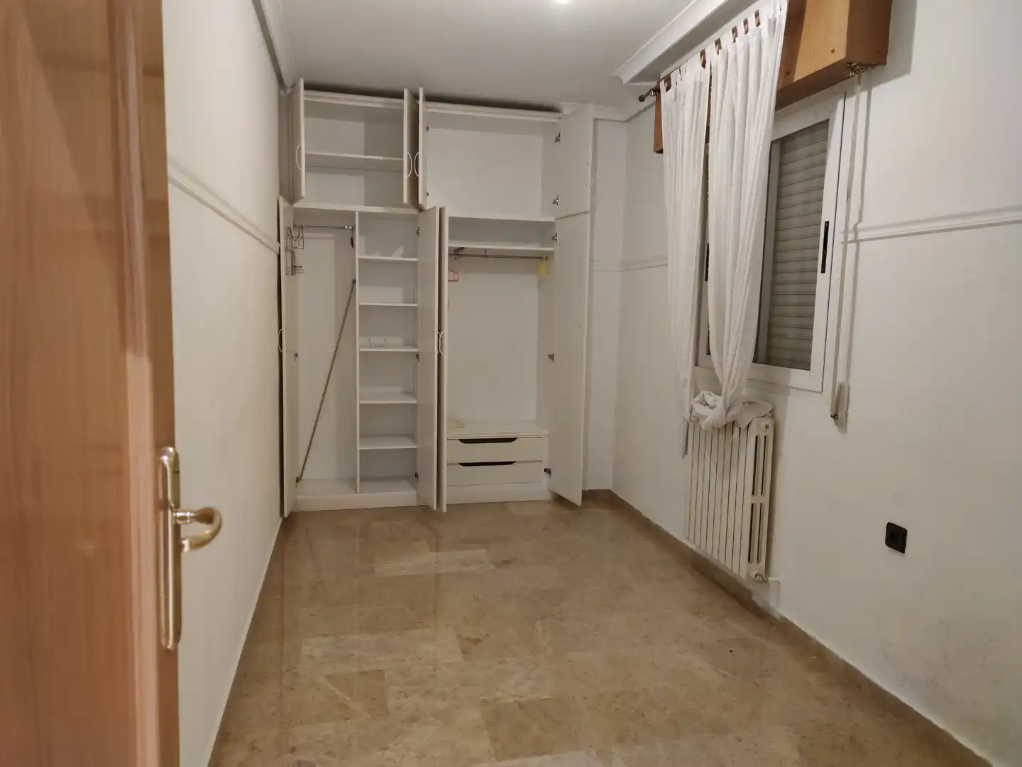 Appartamento in affitto a Calle Guzmán el Bueno 22, imagen 4