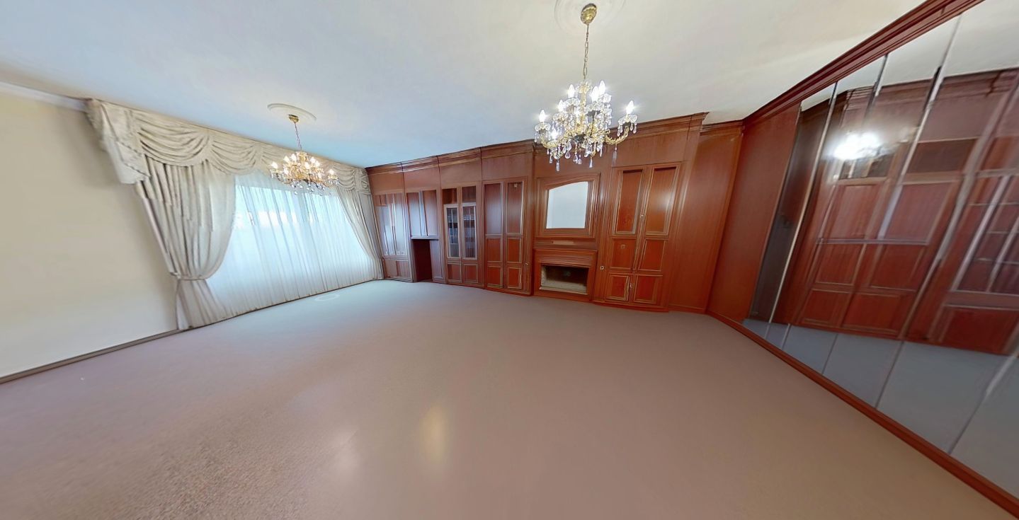 Sala d'estar de Casa o xalet en venda en Paracuellos de Jarama amb Calefacció, Jardí privat i Terrassa