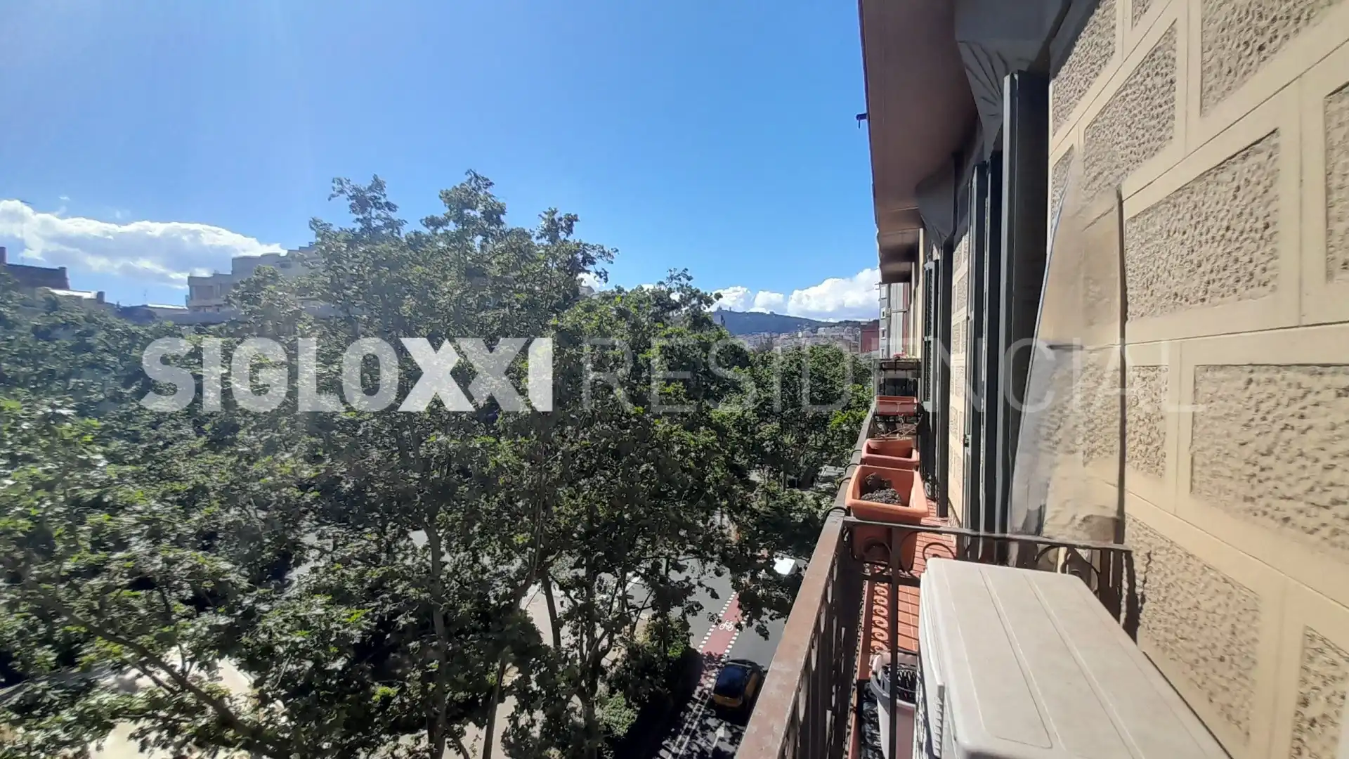Vista exterior de Piso en venta en Barcelona con Aire acondicionado, Calefacción y Balcón