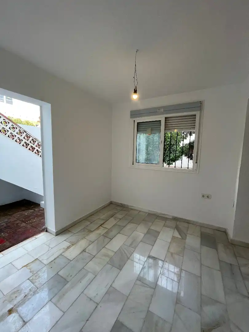 Dormitori de Local de lloguer en Marbella