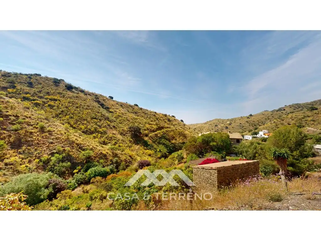 Casa o xalet en venda en Moclinejo amb Piscina