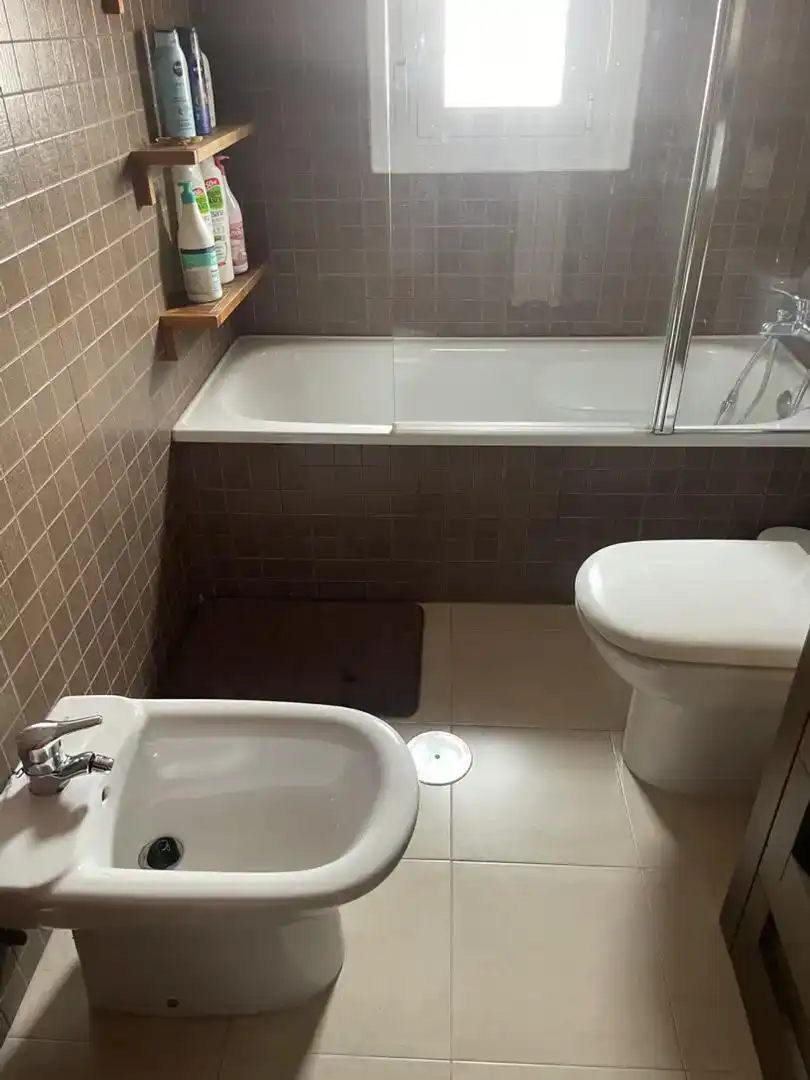 Badezimmer von Maisonette zum Verkauf in Puertollano mit Klimaanlage, Abstellraum und Möbliert