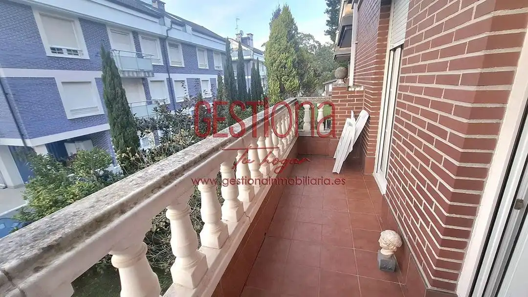 Außenansicht von Erdgeschoss zum Verkauf in Castro-Urdiales mit Heizung, Privatgarten und Terrasse
