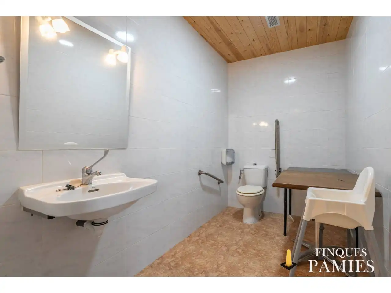 Bany de Casa o xalet en venda en Alforja amb Aire condicionat, Jardí privat i Terrassa