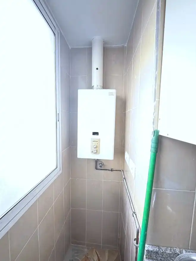 Badezimmer von Wohnung zum Verkauf in Manises mit Klimaanlage, Heizung und Möbliert