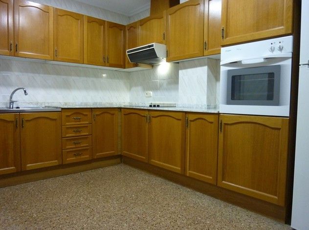 Cuina de Pis de lloguer en Elche / Elx amb Moblat