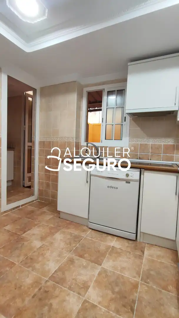 Kitchen of Flat for rent in Valencia  with Terrace and Furnished