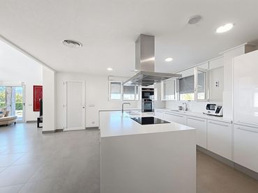 Villa avec piscine à vendre à Lugar RETORIA NOVETLE POL-23