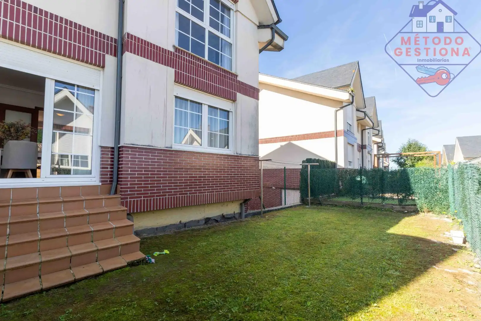 Casa aparellada amb jardí en venda a Calle SOMERA (LA), imagen 3