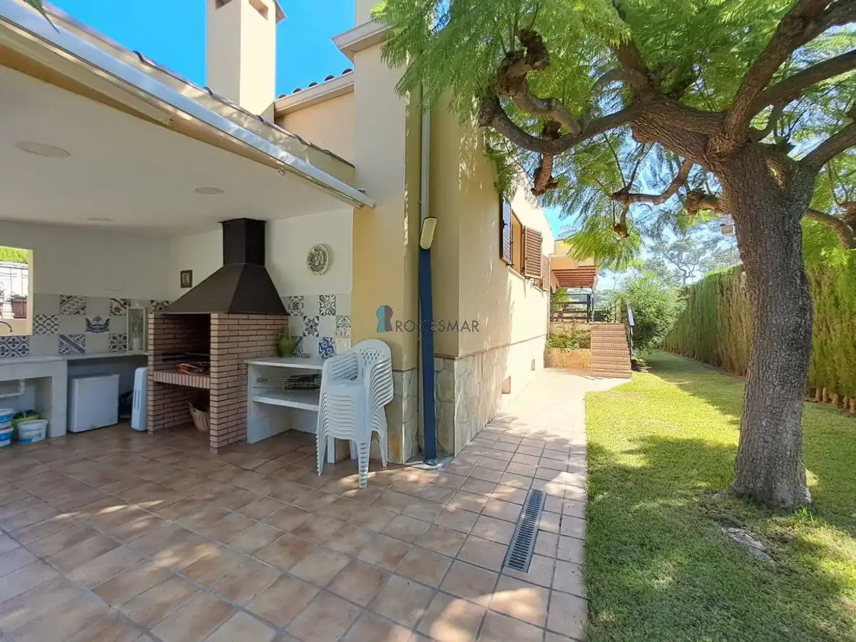 Villa mit Pool zum Verkauf in Avinguda dels Pins, imagen 5