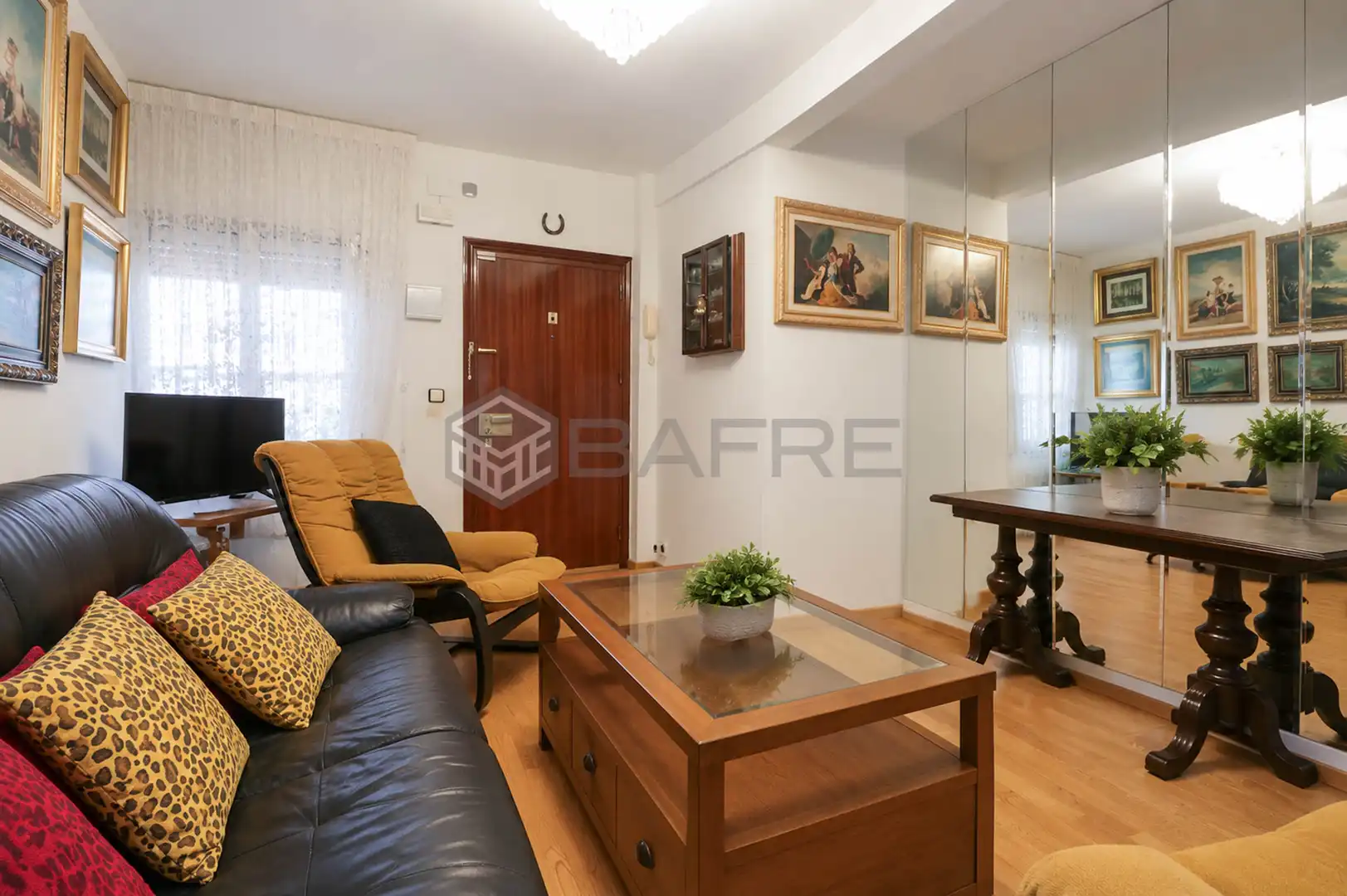 Exterior view of Flat for sale in Madrid  with Air Conditioner, Parquet flooring and Terrace