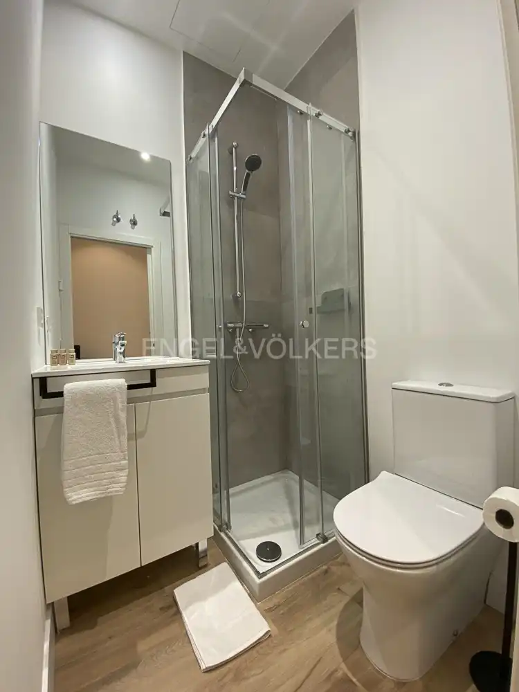 Baño de Piso de alquiler en Madrid con Aire acondicionado, Calefacción y Terraza
