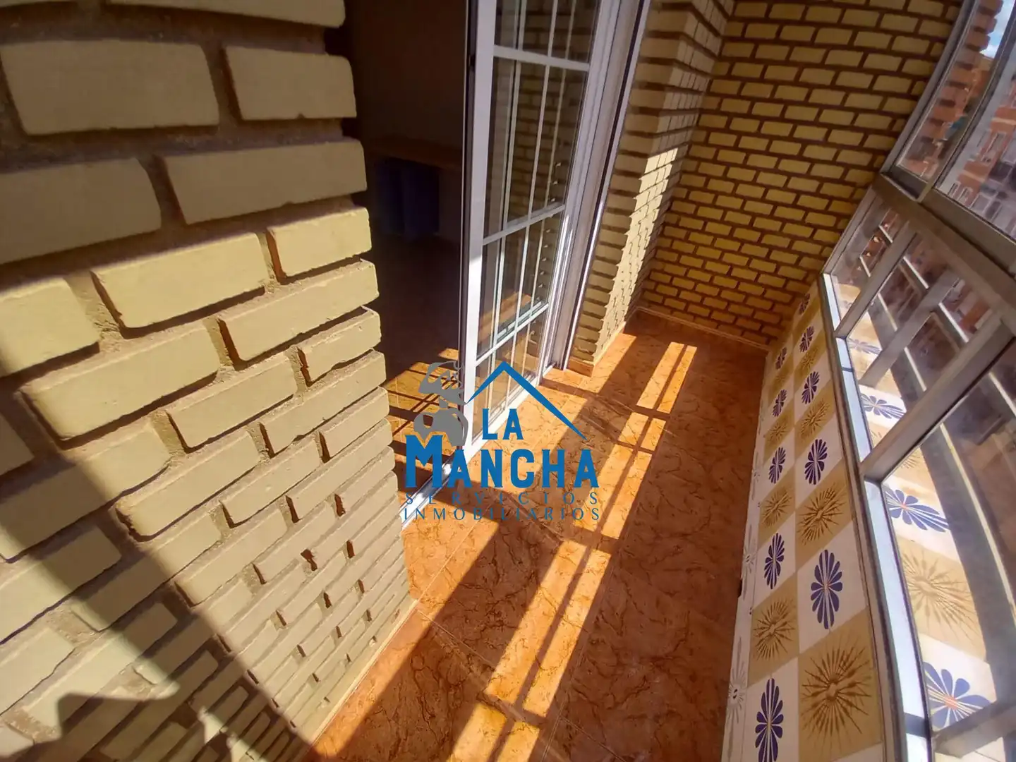 Exterior view of Flat for share in Albacete  with Heating, Furnished and Balcony