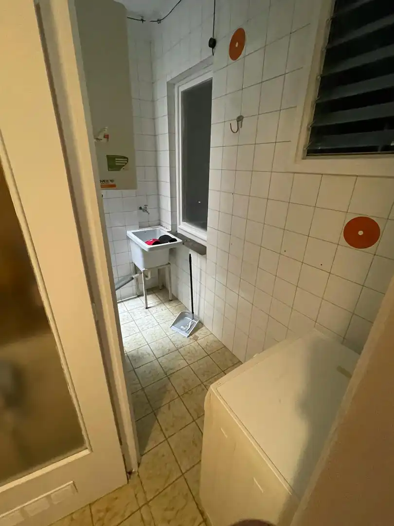 Baño de Piso para compartir en Barcelona con Calefacción, Amueblado y Lavadora