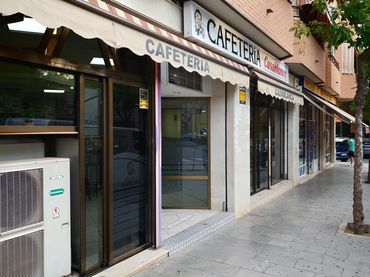 Local comercial de lloguer a Calle Doctor Fleming 86