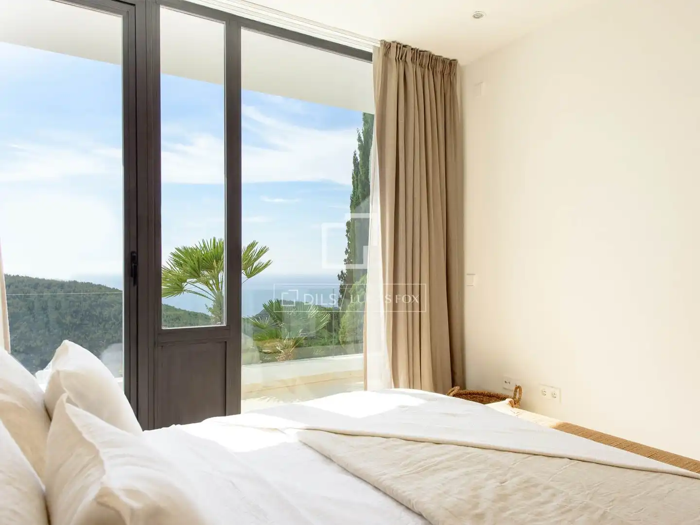 Bedroom of Houses for sale in Santa Eulària des Riu  with Air Conditioner and Swimming Pool