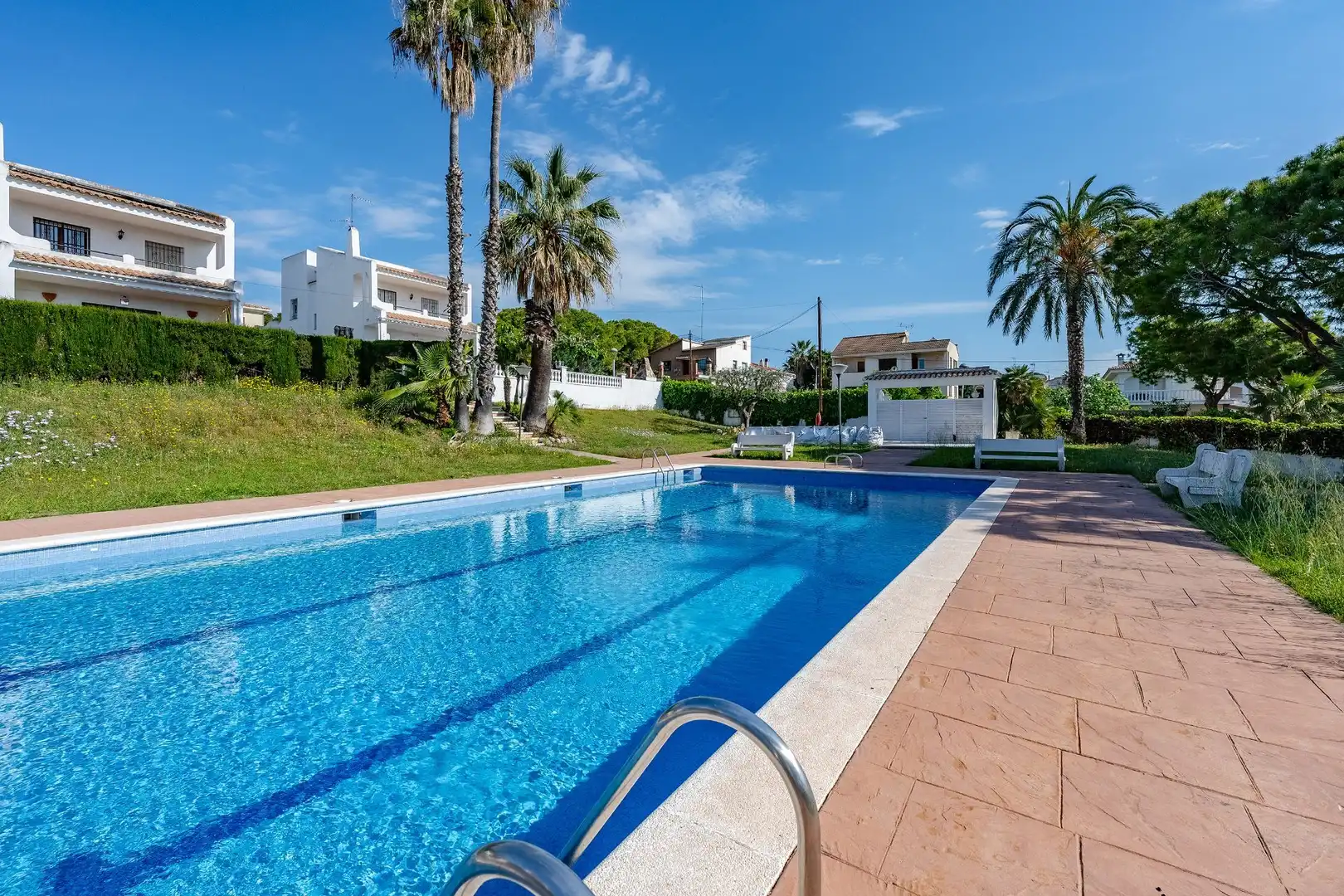 Piscina de Casa o chalet en venta en Cunit con Jardín privado, Terraza y Trastero