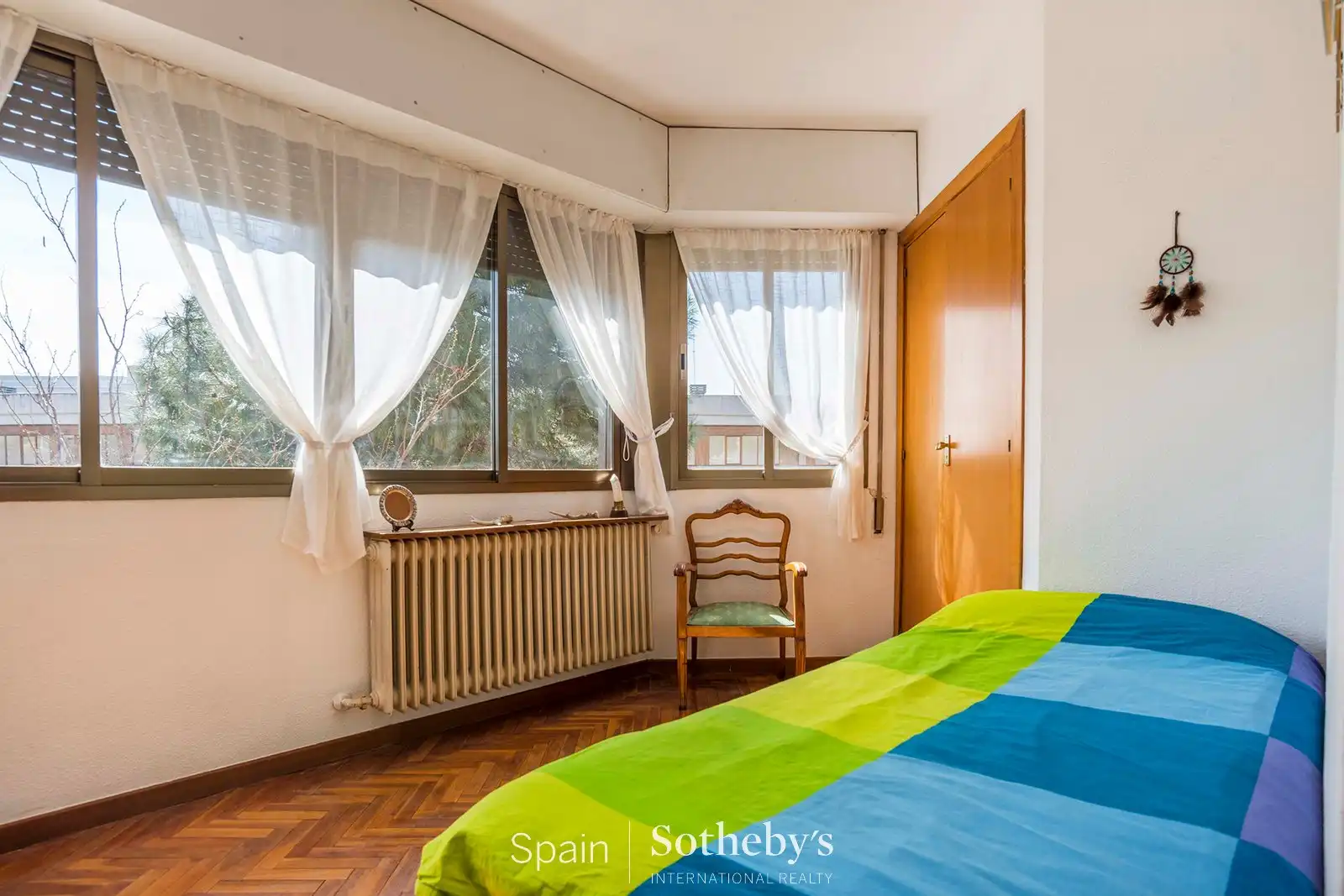 Dormitori de Apartament en venda en Madrid amb Aire condicionat, Calefacció i Terrassa