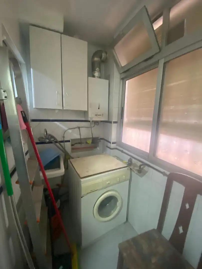 Cuina de Pis en venda en Granada amb Moblat