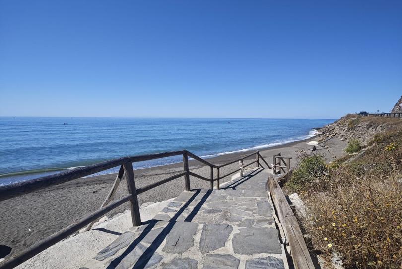 Photo 1 of Single-family semi-detached for sale in Urbanizacion Torre del Jaral, Almayate, Málaga