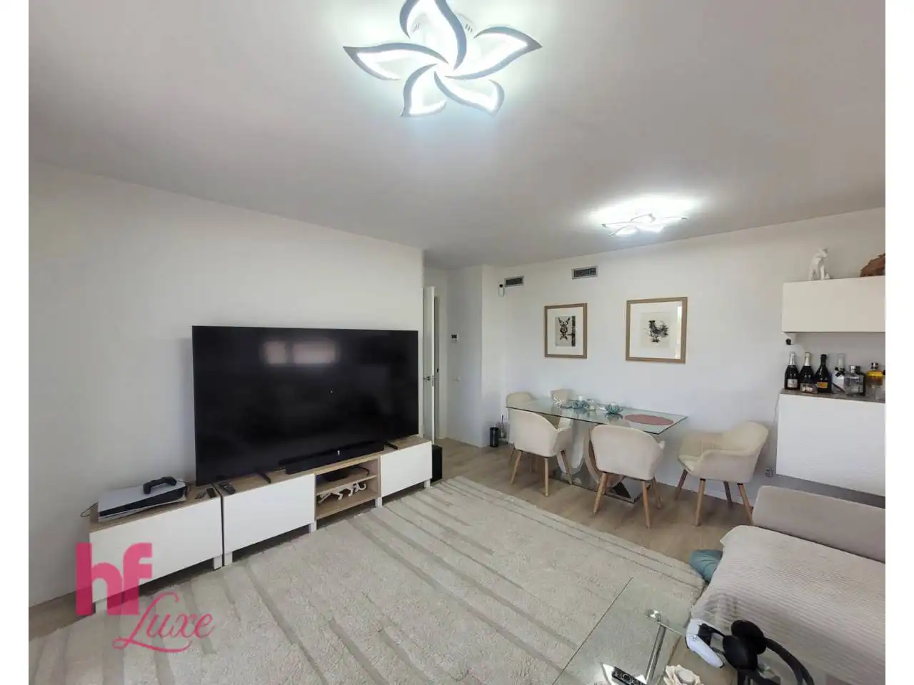 Sala de estar de Piso en venta en Sant Adrià de Besòs con Aire acondicionado, Calefacción y Parquet