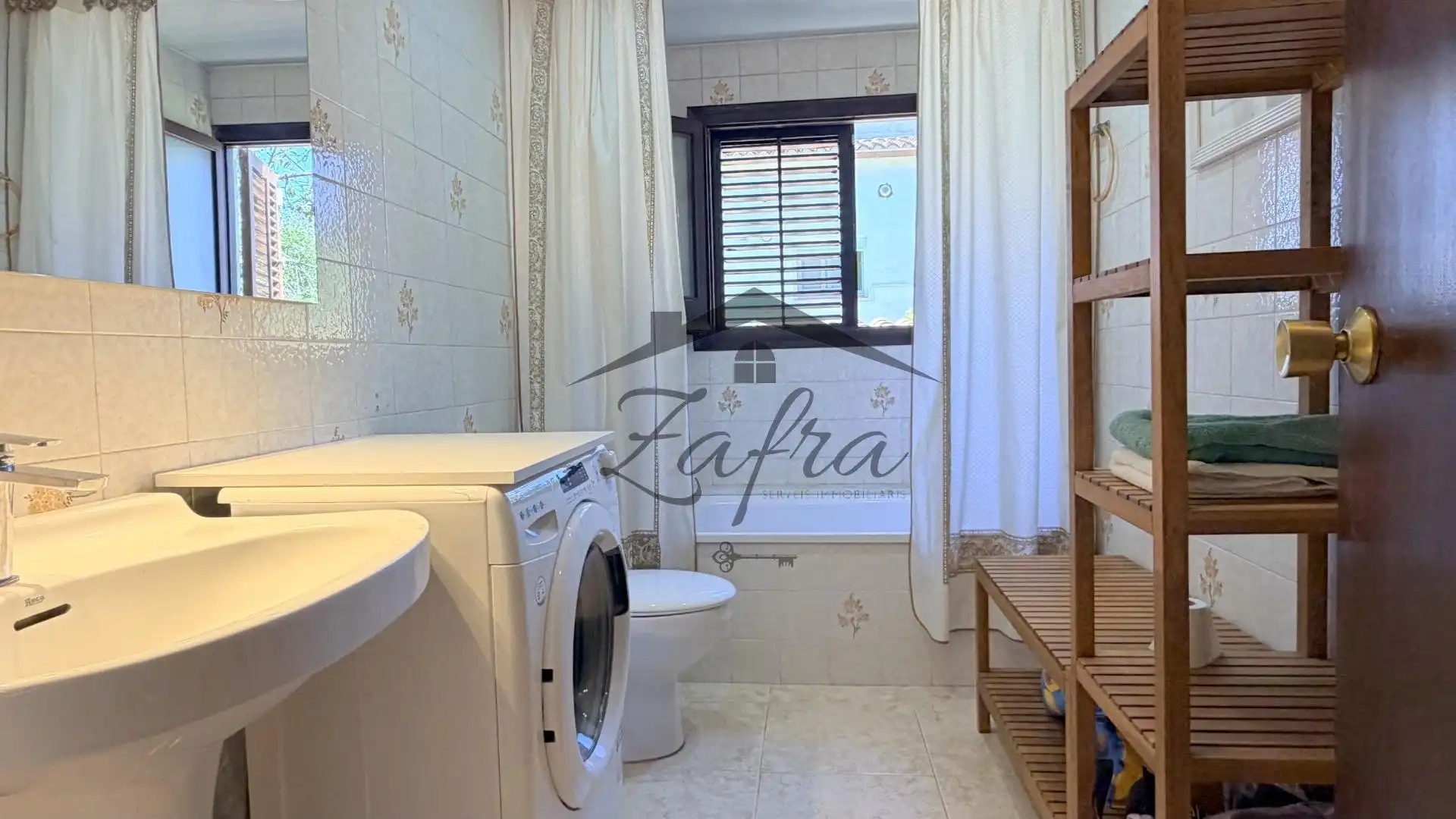 Casa con jardín en venta en Carrer Carrer Canigó, imagen 17