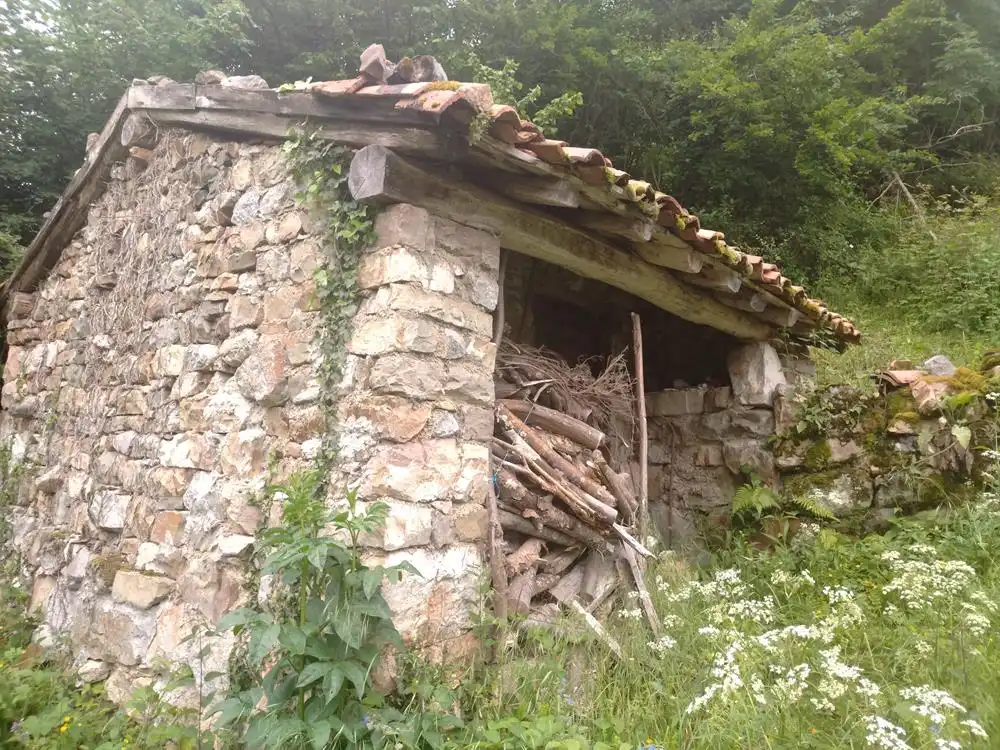 Außenansicht von Country house zum Verkauf in Aller