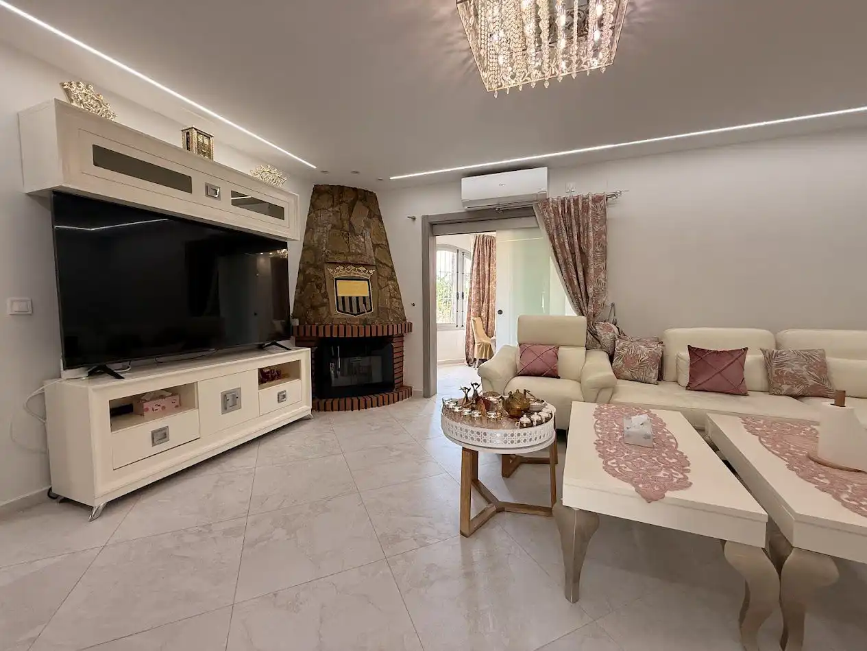 Sala d'estar de Casa o xalet en venda en El Campello amb Aire condicionat, Calefacció i Jardí privat