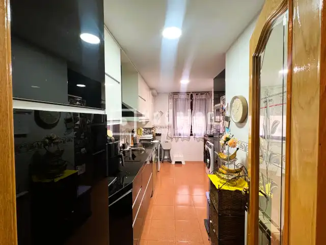 Cocina de Piso en venta en Parla con Aire acondicionado, Calefacción y Parquet